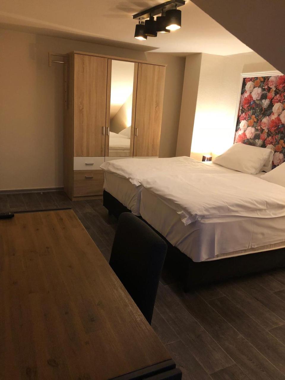 Hotel Athen Kelsterbach Frankfurt Airport Exterior photo